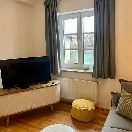 Residery Zentrale Altbauwohnung Mit Arbeitsplatz In Der Innstadt