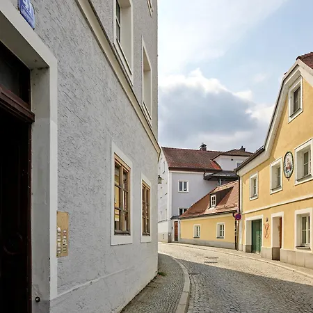 Residery Zentrale Altbauwohnung Mit Arbeitsplatz In Der Innstadt *