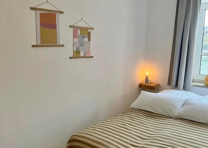 Grosse Stilvolle Altbauwohnung Im Herzen Von Bis 6 Personen Apartment