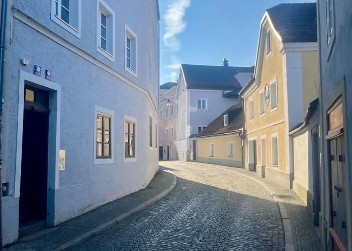 Apartment Grosse Stilvolle Altbauwohnung Im Herzen Von Bis 6 Personen