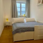 Residery Zentrale Altbauwohnung Mit Arbeitsplatz In Der Innstadt * Passau