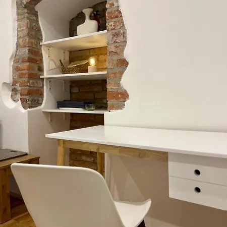 Apartman Residery Zentrale Altbauwohnung Mit Arbeitsplatz In Der Innstadt