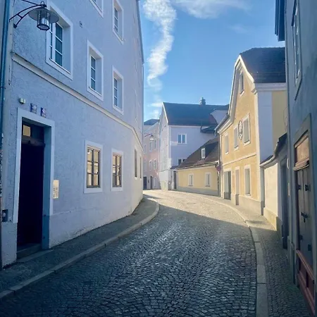 Apartman Residery Zentrale Altbauwohnung Mit Arbeitsplatz In Der Innstadt