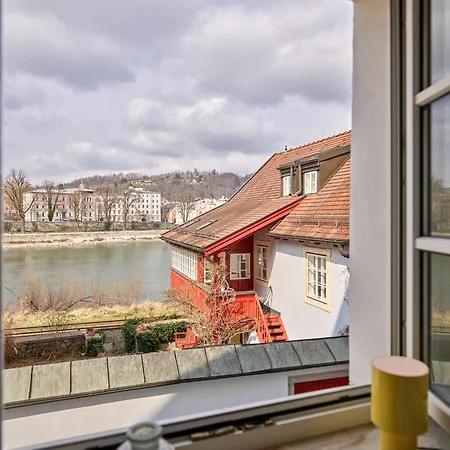 Apartment Residery Zentrale Altbauwohnung Mit Arbeitsplatz In Der Innstadt Passau