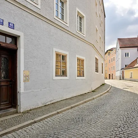 Residery Zentrale Altbauwohnung Mit Arbeitsplatz In Der Innstadt Apartman Passau
